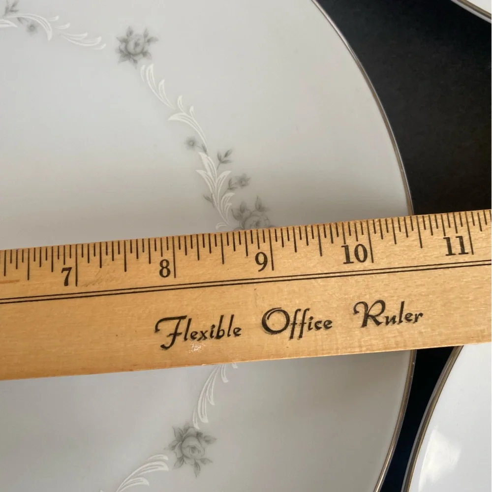 Sango China Japan JULIE 5 round dinner plates 10.5 inch gray floral pattern